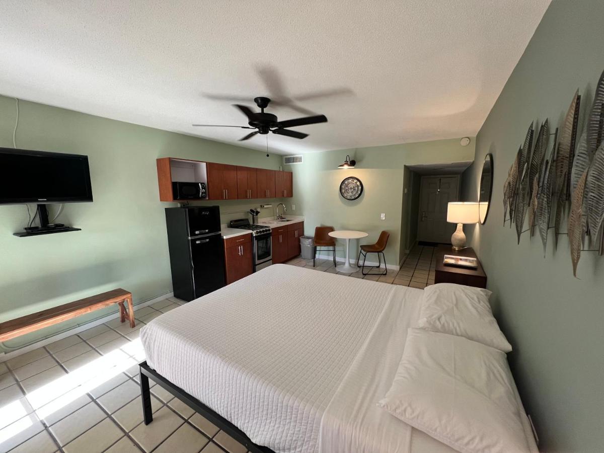 Breezy Palms Resort Айламорада Экстерьер фото