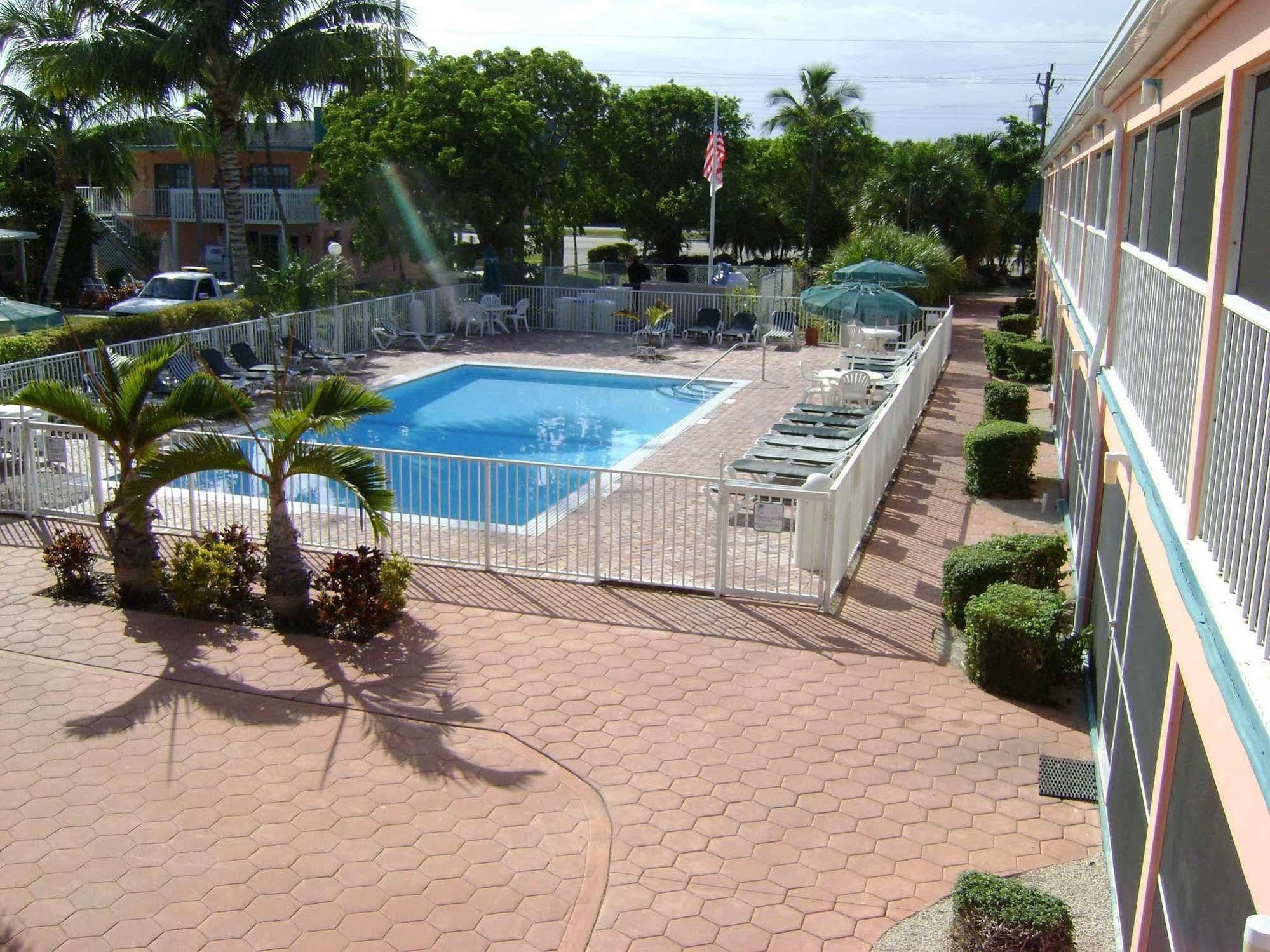 Breezy Palms Resort Айламорада Экстерьер фото